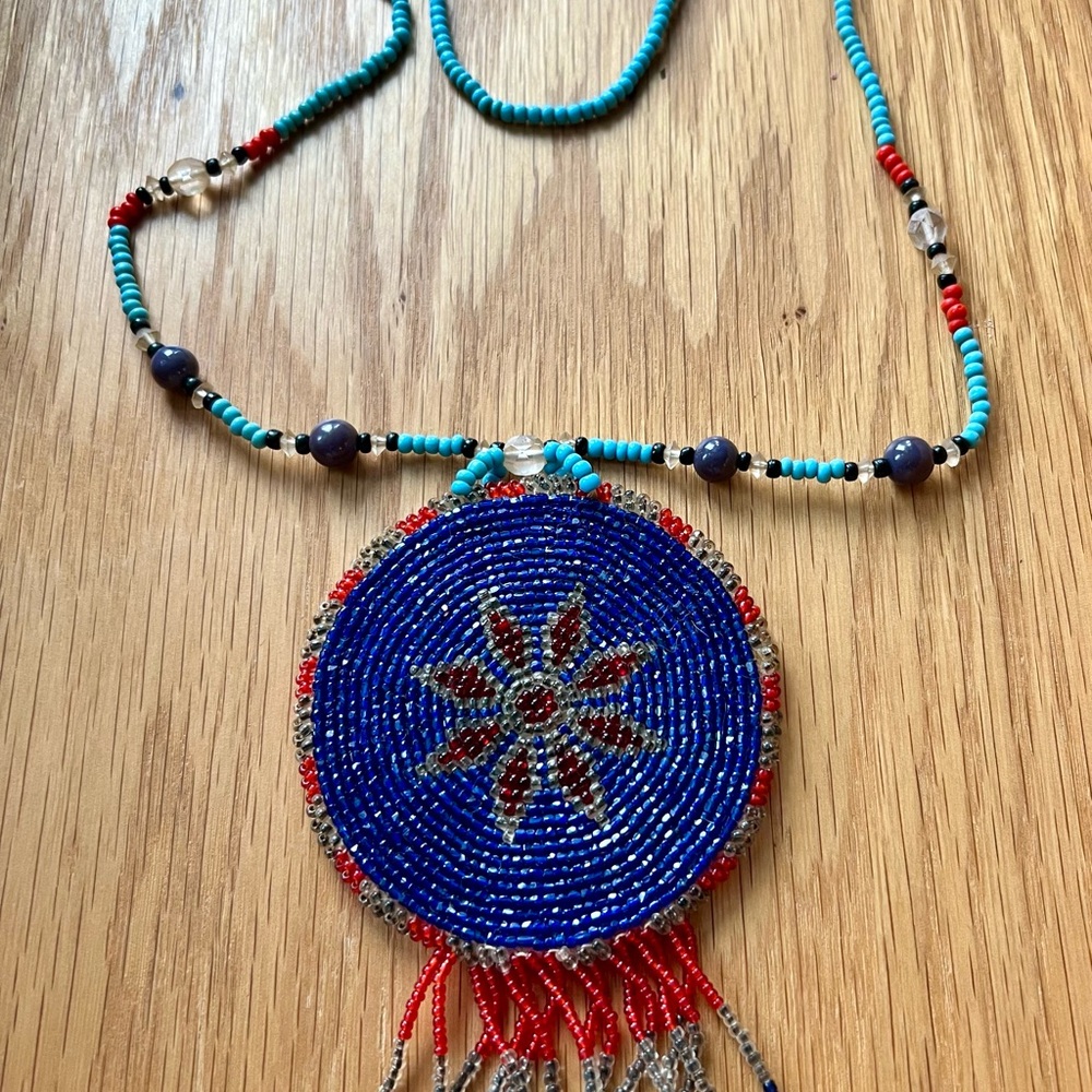 Beautiful vintage Native American seed beads medallion necklace.